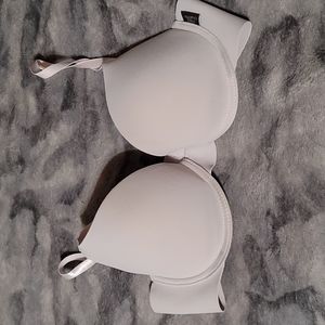Vince Camuto size 34C bra